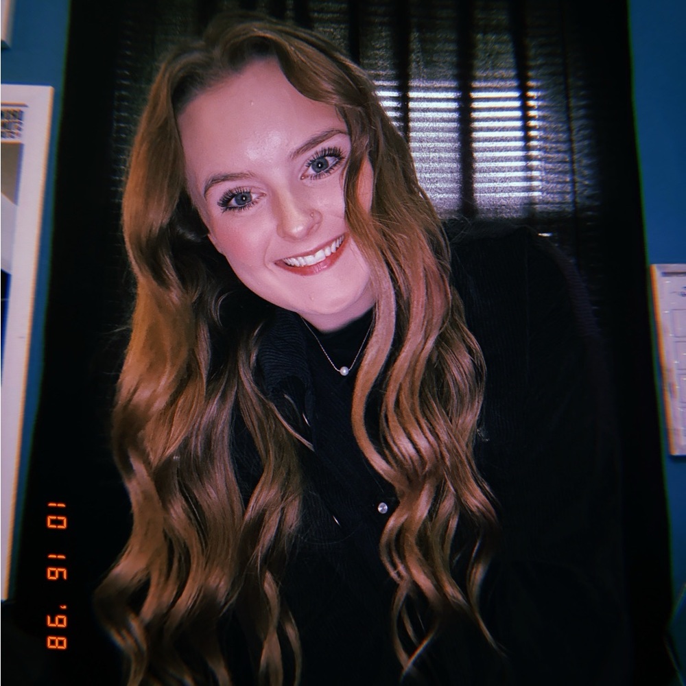 Meet your Posher, Alexis